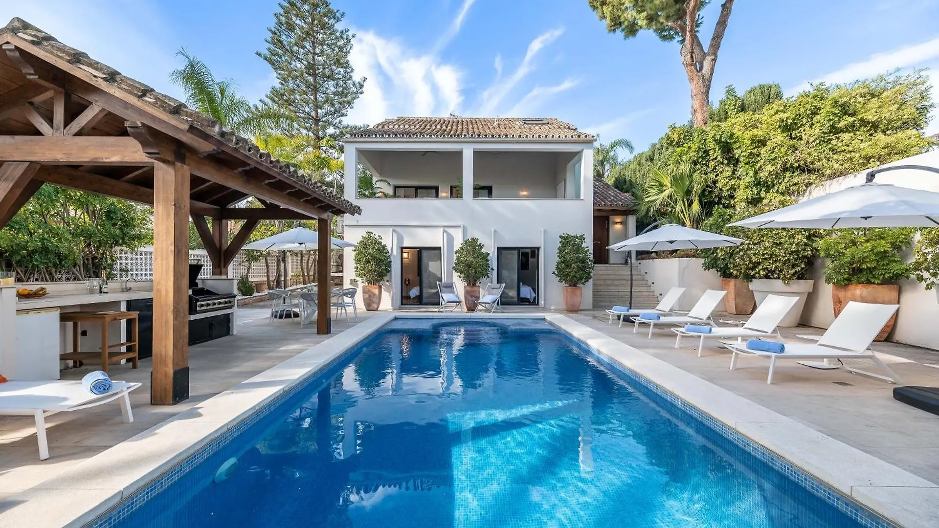 Vacation Marbella I Villa La Cabane, Prestige, Heated Pool, 300M To The Beach Spanien
